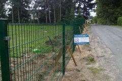 Zaunbau Doppelstabmattenzaun am Hang